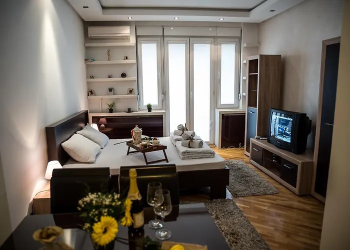 Balkan-Inn Parlament Apartment